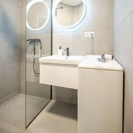 Luxury In Old Town Center